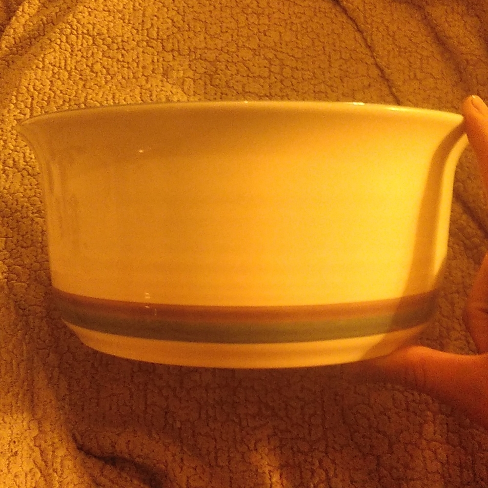9 inch round casserole dish. Juniper pattern by Pfaltzgraff.